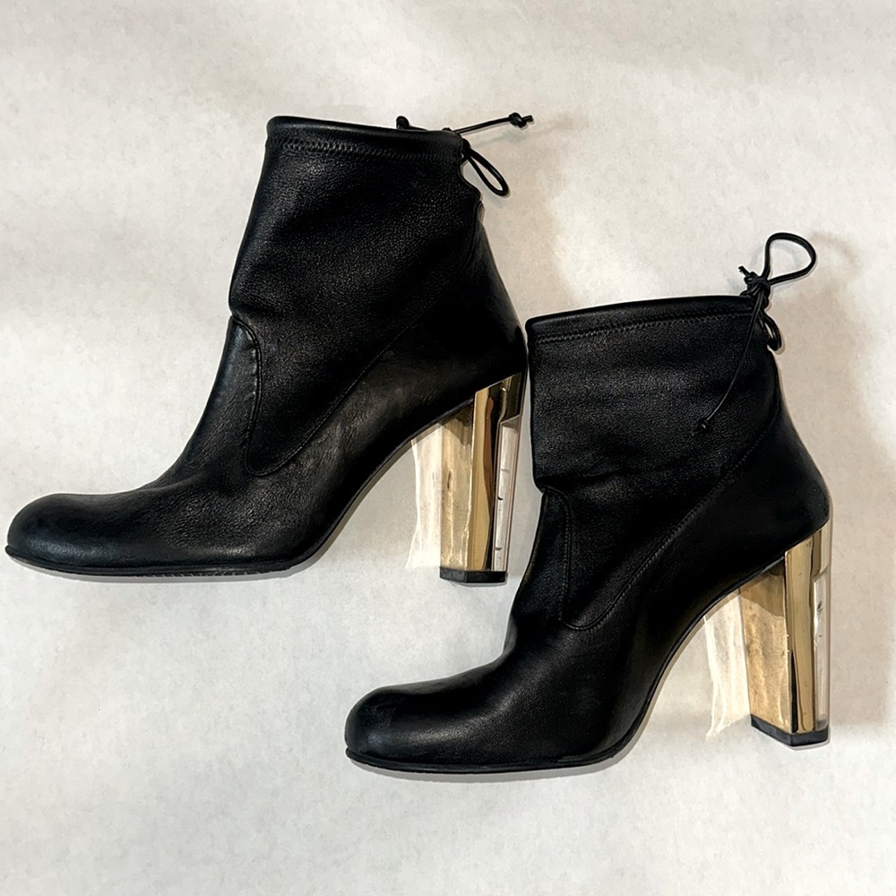 Stuart Weitzman black leather bootie clear and gold heel Sz 10